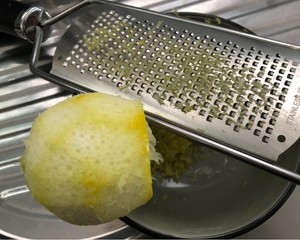 日式轻乳酪蛋糕——超级清爽柠檬口味