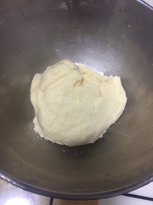 好吃到炸裂的港式菠萝包（附带制作酥皮的小视频）