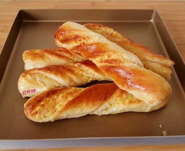 杜仁杰椰蓉奶棒面包的做法